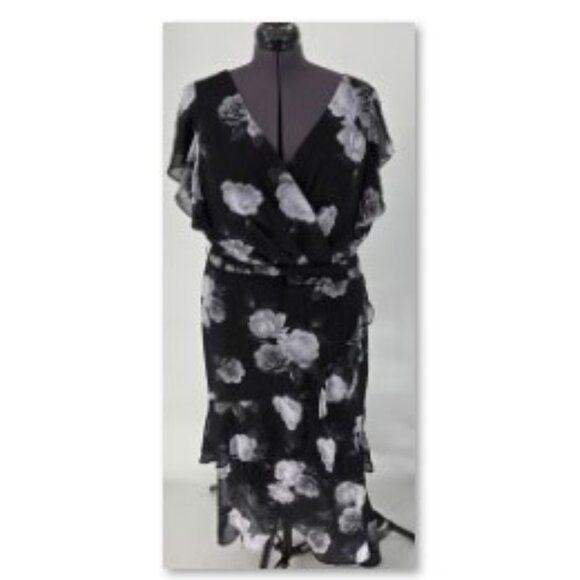 616-33 City Chic Black & Gray Roses Tiered Plunge Maxi dress Size 20 - Picture 1 of 12